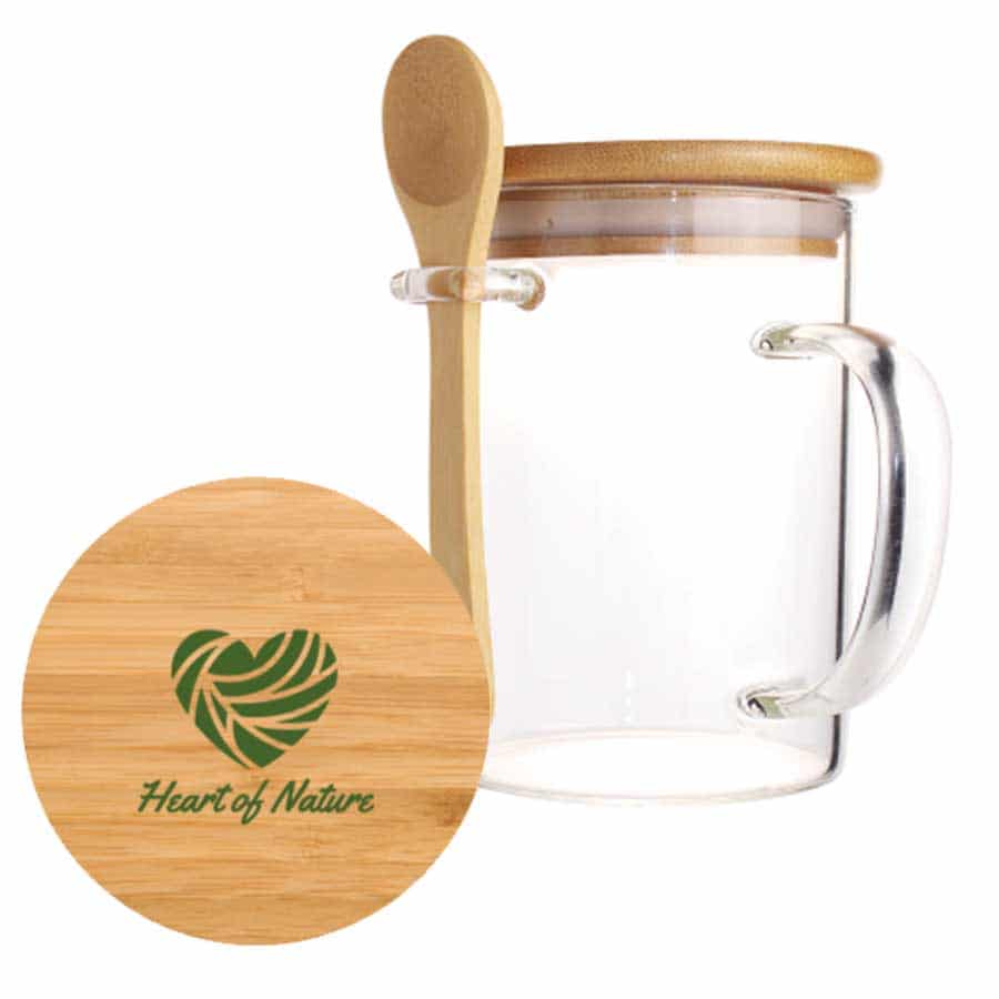 https://www.solezgu.com/wp-content/uploads/2022/03/Clear-Glass-Mugs-with-Bamboo-Lid-and-Spoon-1.jpg